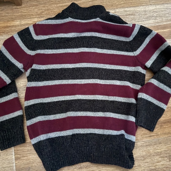 Rumi + Ryder Sweater, Boys size S (6-7) - Picture 5 of 8